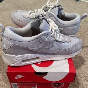 Nike Air Max 90 Light Gray and White Sneakers